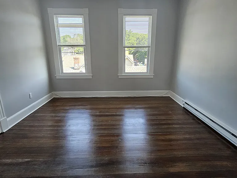 36 Hill St #4 — Photo 7