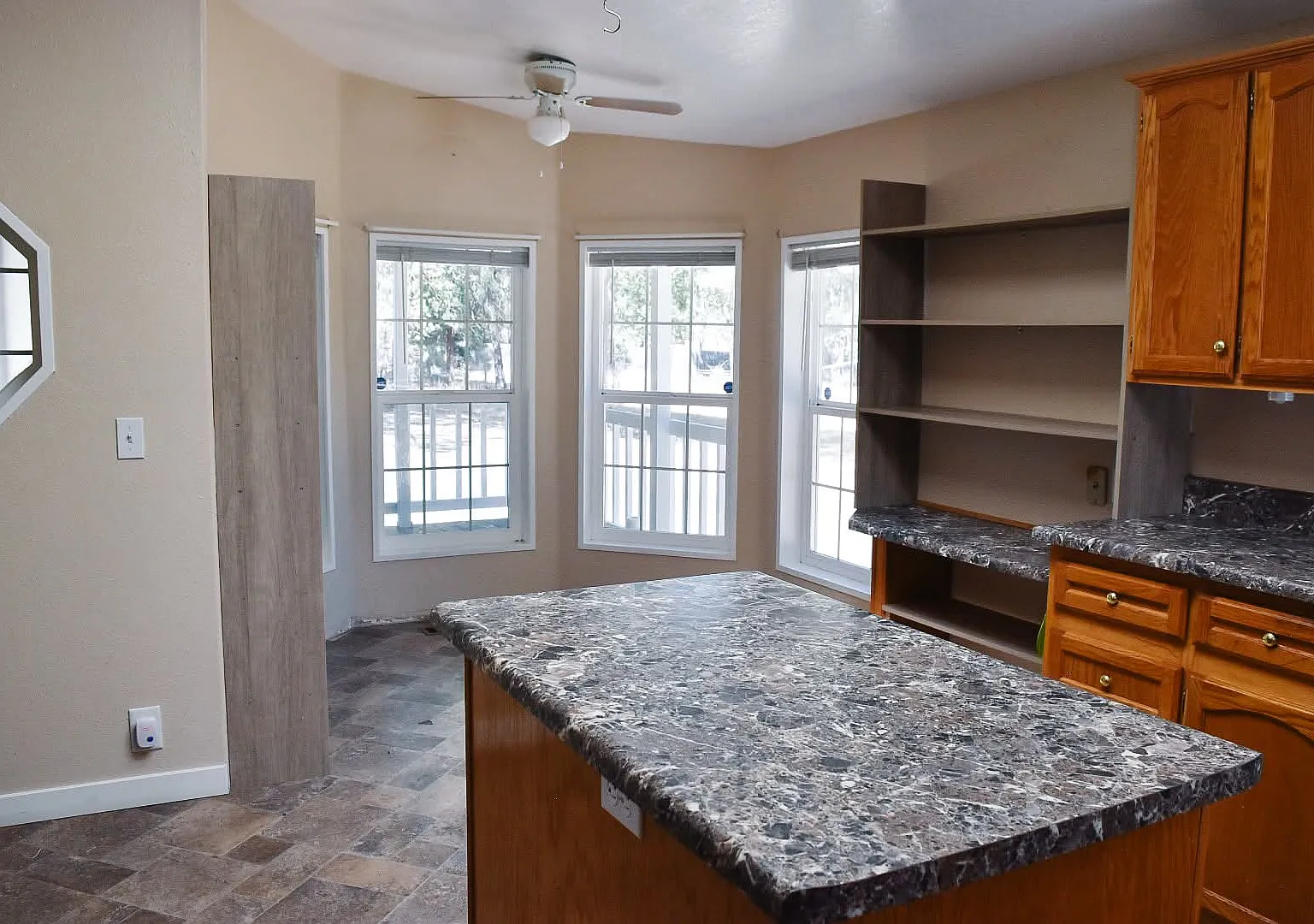 4 bed, 1923 sqft, $2,500 — Photo 4
