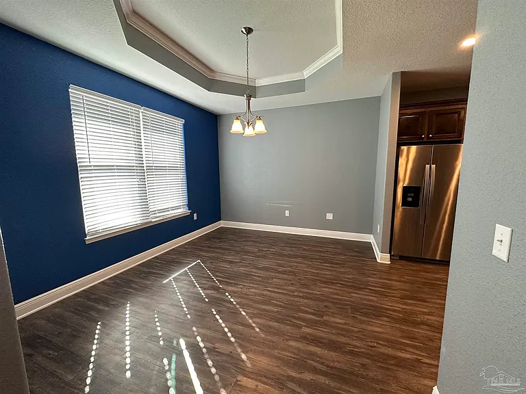 841 Oak Aly — Photo 3