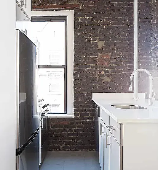 2 Bank St #3 — Photo 5