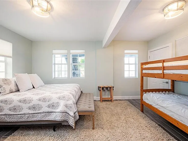 437 Trade Winds Ave — Photo 24