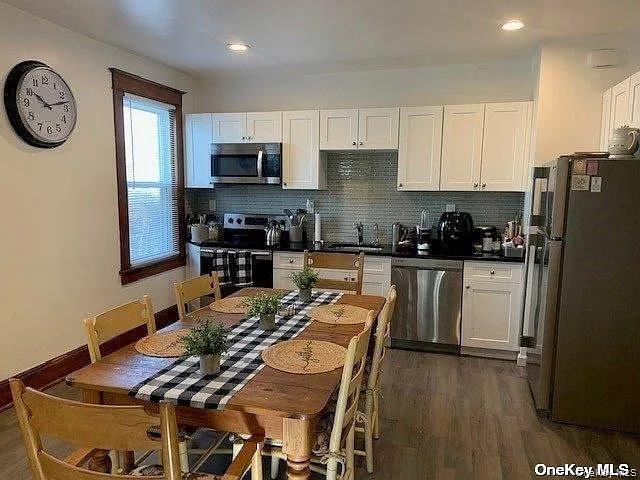 2 bed, 1.0 bath, 1100 sqft, $3,000 — Photo 3