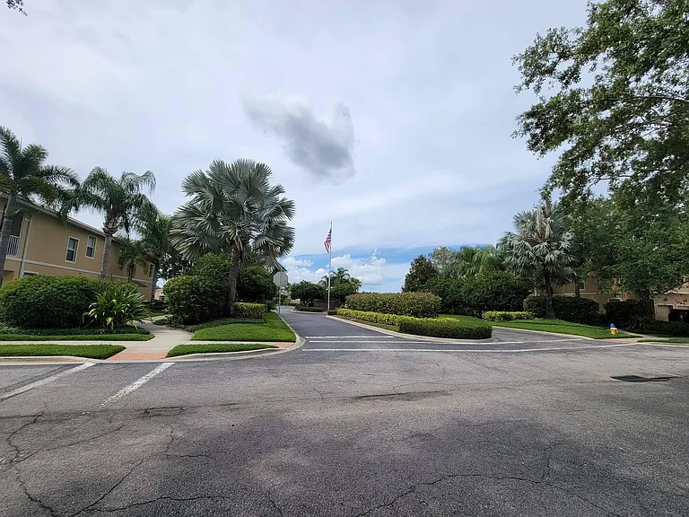 3580 Parkridge Cir — Photo 40