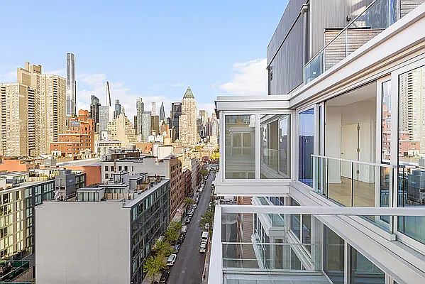 1st image of 547 W 47th St #Penthouse 11