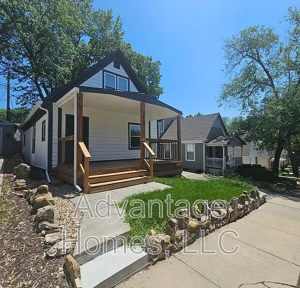 4619 Bell St — Photo 1