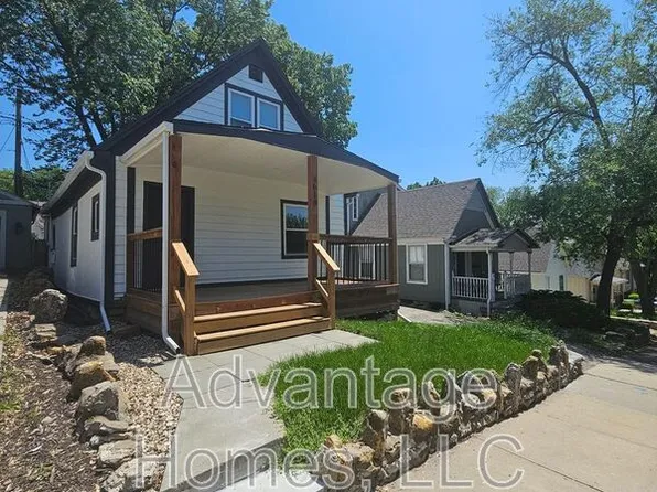 4619 Bell St, Kansas City, MO 64112