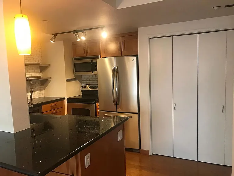 1415 2nd Ave #2405 — Photo 4