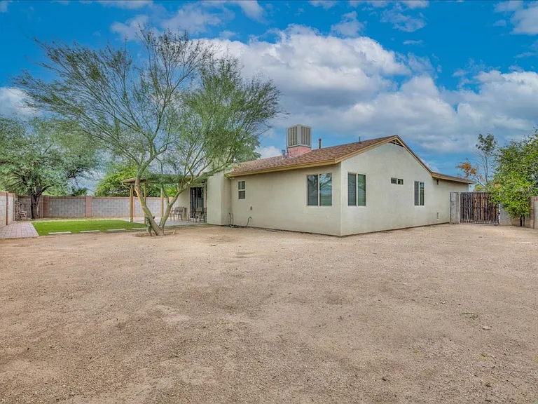 5501 N Lazybrook Pl — Photo 36
