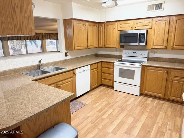 823 S 79TH Way, Mesa, AZ 85208