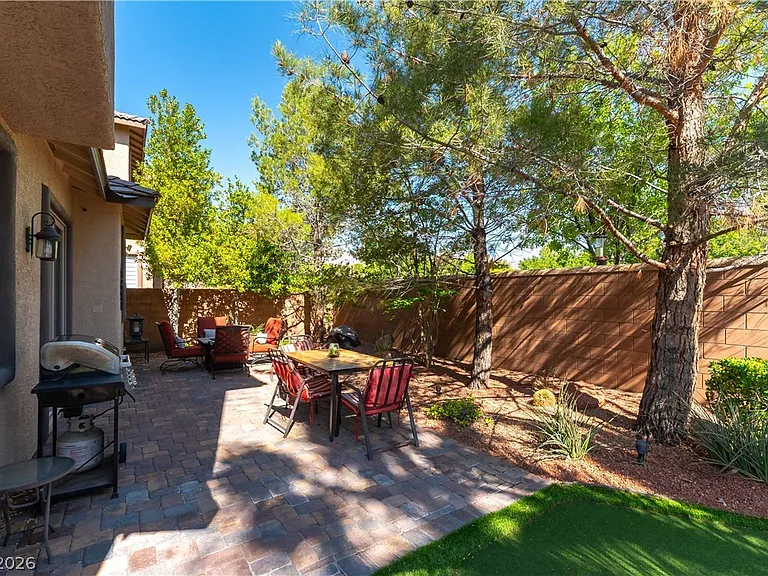 1041 Baronet Dr — Photo 43