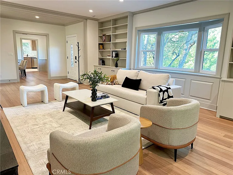 3812 Shannon Rd — Photo 8