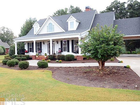 3rd image of 85 Lake Park Ct