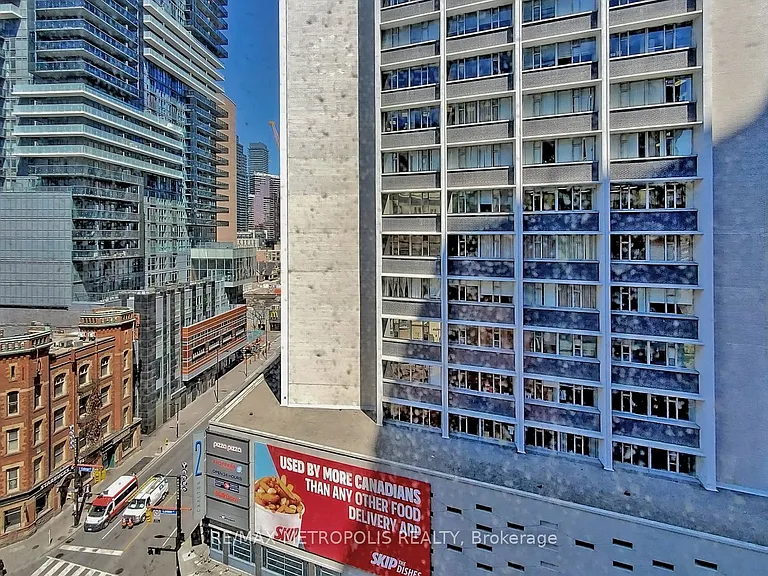 7 Carlton St #1114 — Photo 25