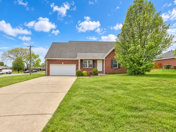 9001 Lomond Dr, Smyrna, TN 37167
