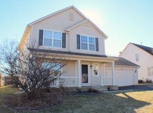 2031 W High Ridge Dr, Round Lake, IL 60073