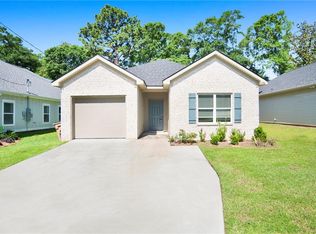 1058 Pinemont Dr, Mobile, AL 36609