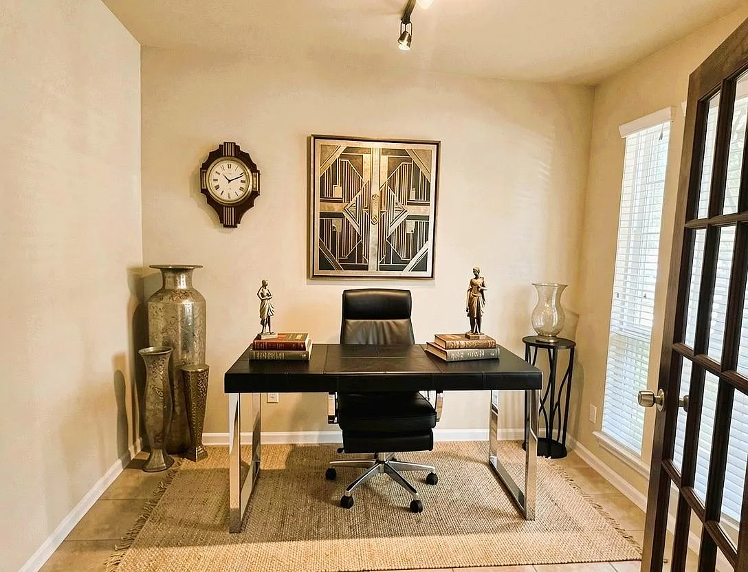 4 bed, 3.5 bath, 2652 sqft, $2,600 — Photo 3