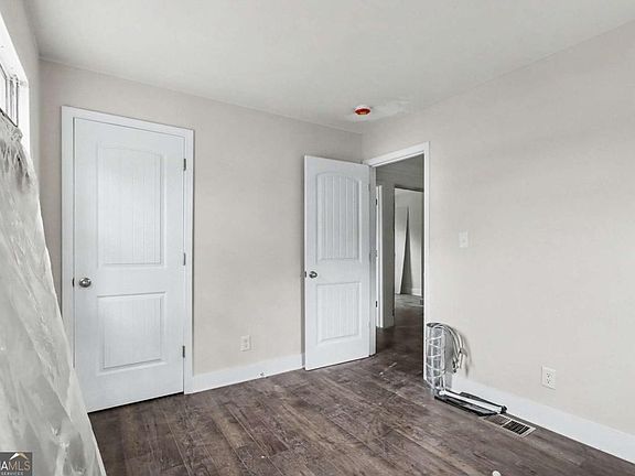 5th image of 446 Fedora Way NW