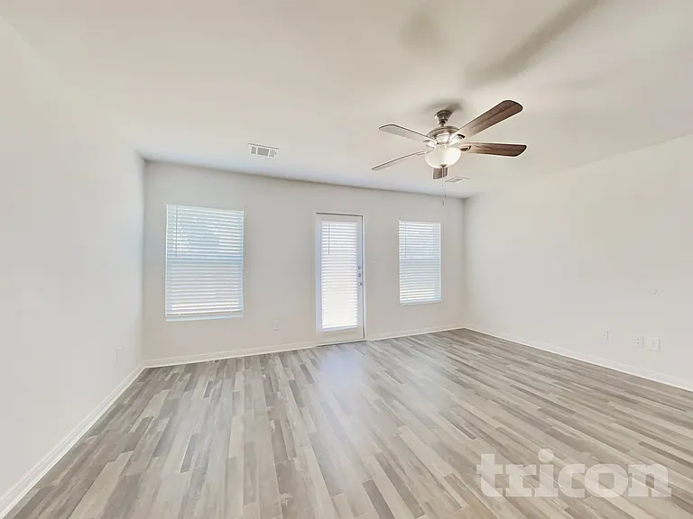 15672 Del Norte Dr — Photo 2