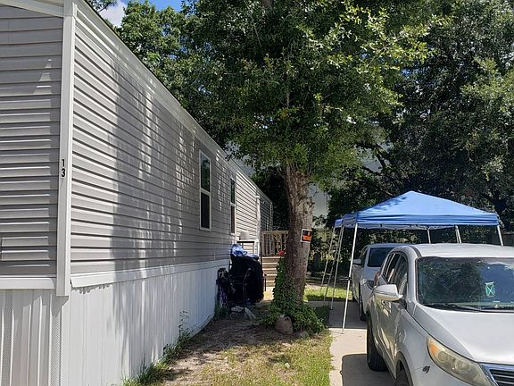 5th image of 10810 Leanne Dr