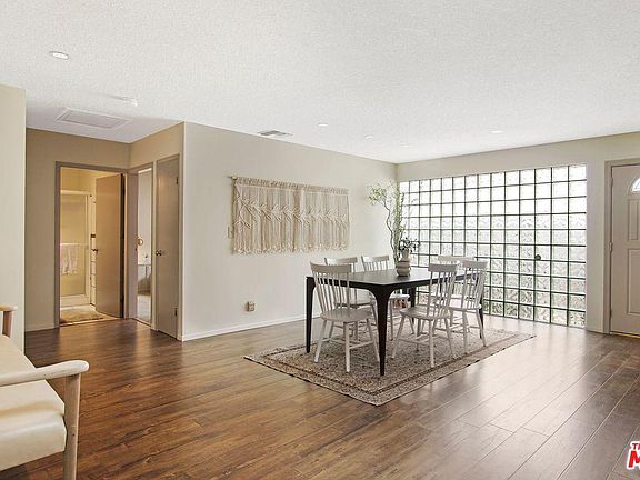 3rd image of 111 N Gramercy Pl