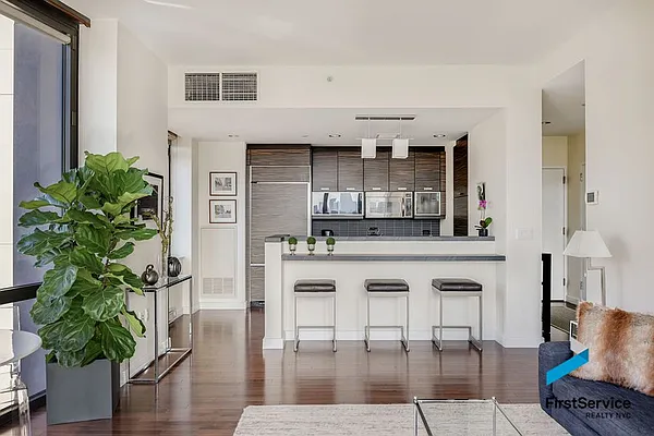 Sold by FirstService Realty (legacy) | media 17