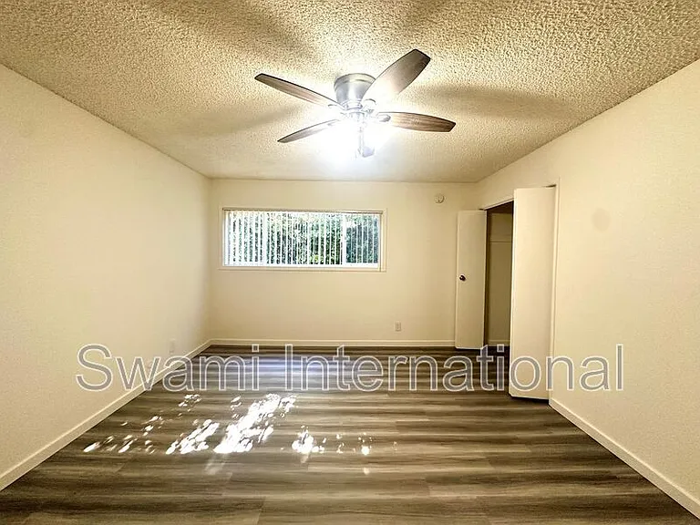 25907 Oak St #10 — Photo 11
