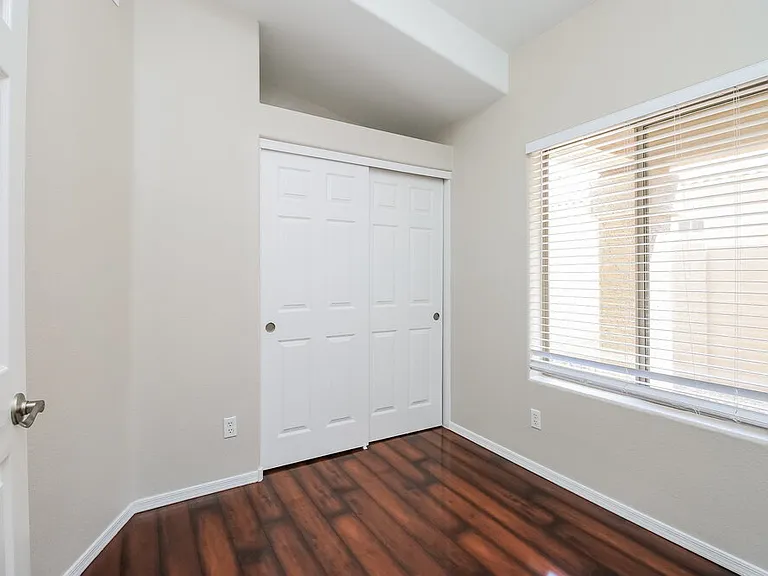 1617 W Kesler Ln — Photo 12