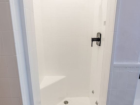4th image of 503 S Catalina St #5