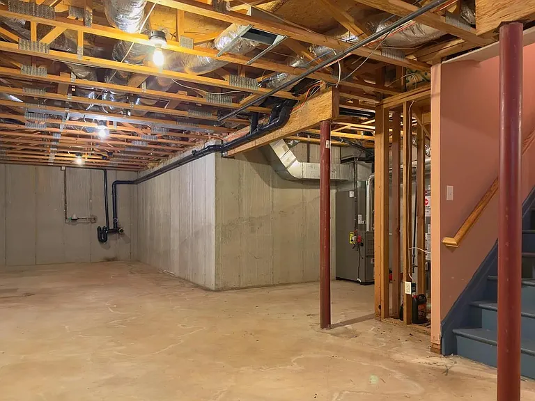 315 Birch Ct — Photo 18