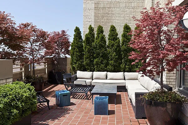 Rented by Evans Real Estate | media 10