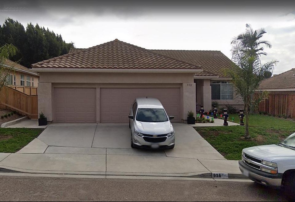 1st image of 938 Paseo Entrada