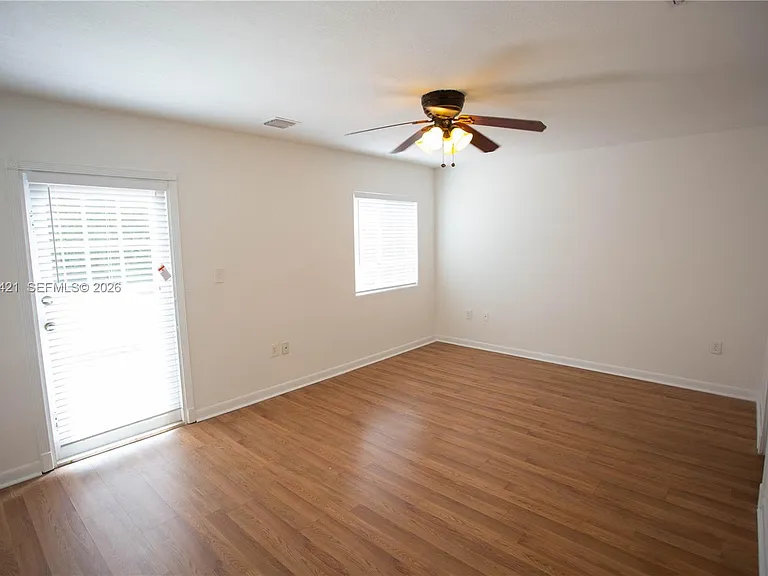 2919 Virginia St — Photo 5