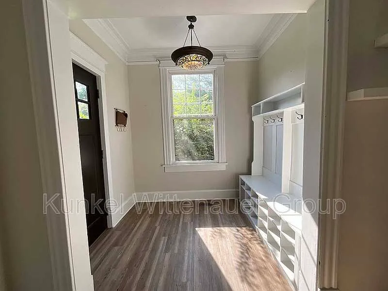 3 bed, 3.0 bath, $2,950 — Photo 2