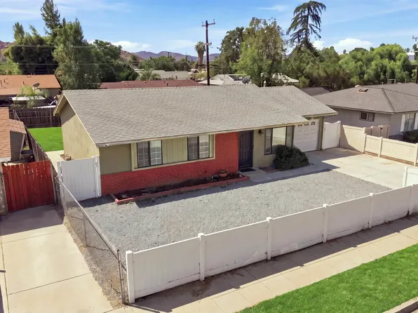 1001 Lucerne Dr, Hemet, CA 92543