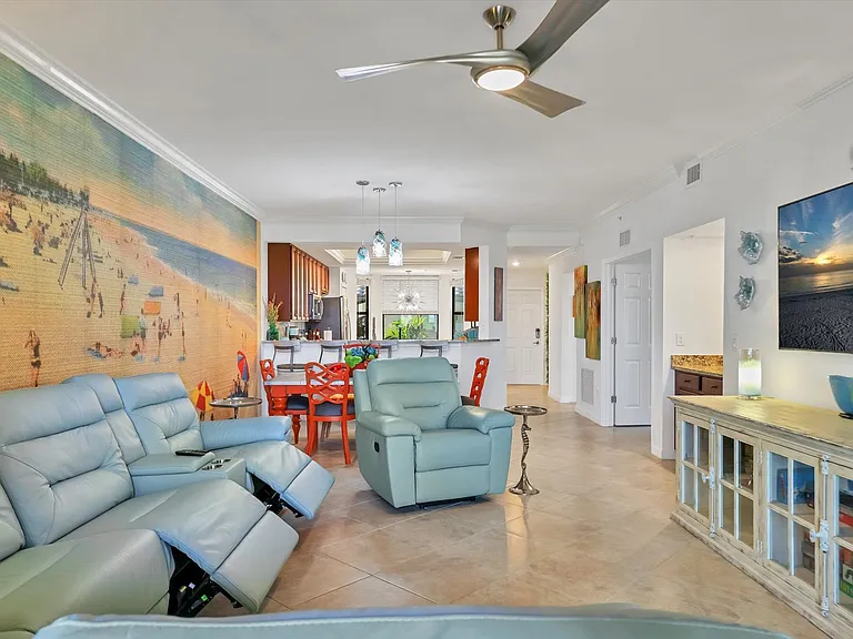 5558 Palmer Cir #101 — Photo 38
