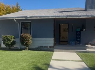 6824 Chimineas Ave, Reseda, CA 91335