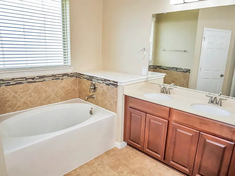 18910 Alta Pine Ln — Photo 14