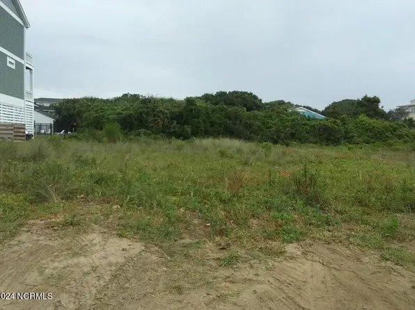 802 Ocean Drive, Oak Island, NC 28465