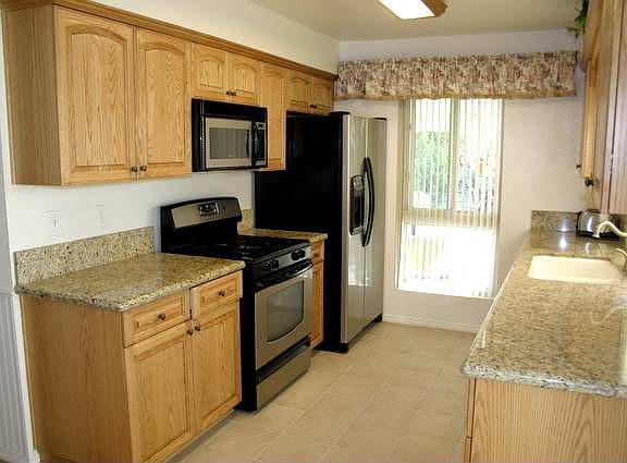 Granite counter tops, tile floors
