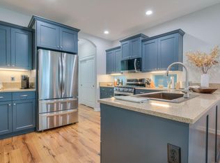 20798 NE Sierra Dr, Bend, OR 97701