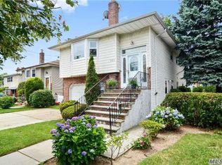 384 Woodfield Rd, West Hempstead, NY 11552