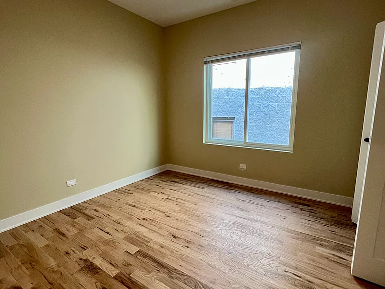 4231 S Champlain Ave #2 — Photo 7