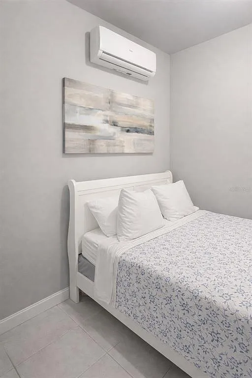 1 bed, 1.0 bath, 300 sqft, $750 — Photo 3