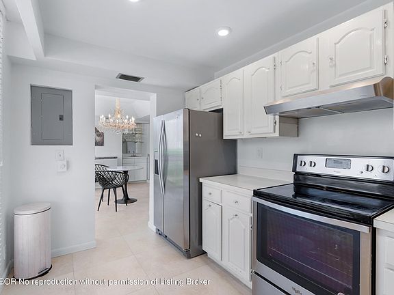 5th image of 2520 Presidential Way APT 103