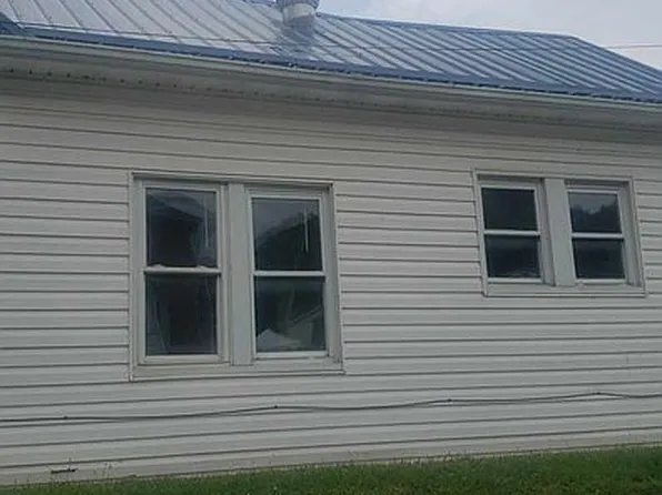 325 Virginia Ave, Richlands, VA 24641