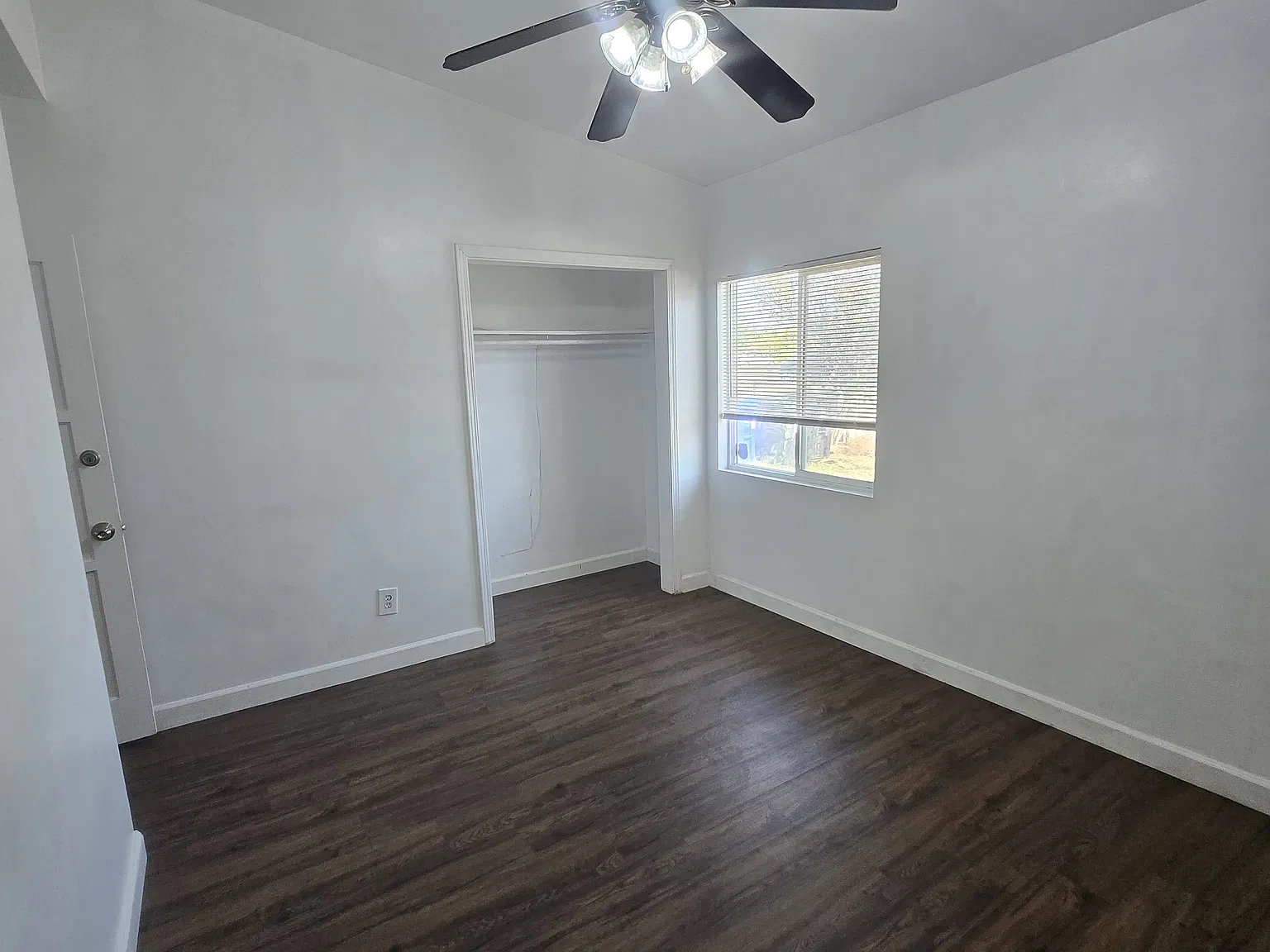 2 bed, 950 sqft, $2,850 — Photo 3