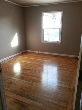 2nd image of 137-139 Arden Ave