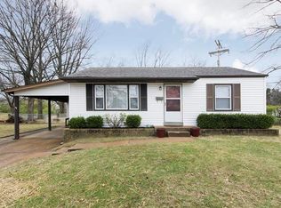 10840 Saint Henry Ct, Saint Ann, MO 63074