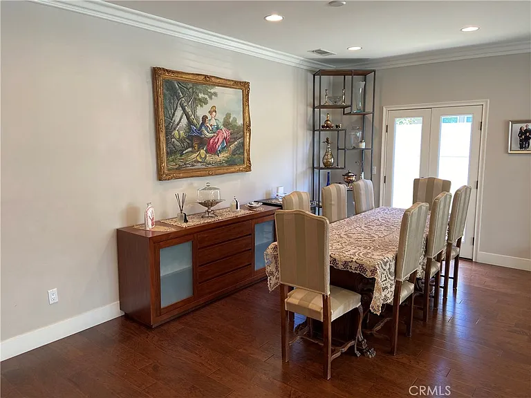 4470 Stansbury Ave — Photo 12